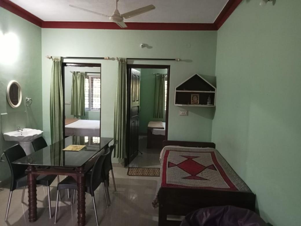 Krupa Homestay Madikeri Exteriör bild